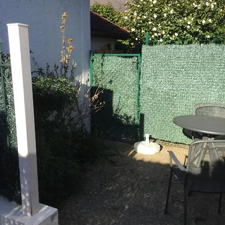 Maisonnette Studio Centre De St Jeanpied De Port *