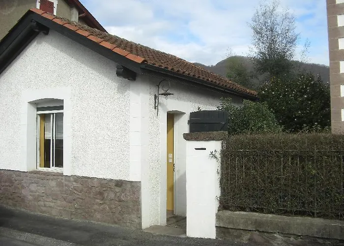 Maisonnette Studio Centre De St Jeanpied De Port Hébergement de vacances *